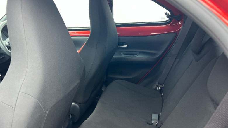 Toyota Aygo X 1.0 VVT-i Edge 5dr Petrol Hatchback